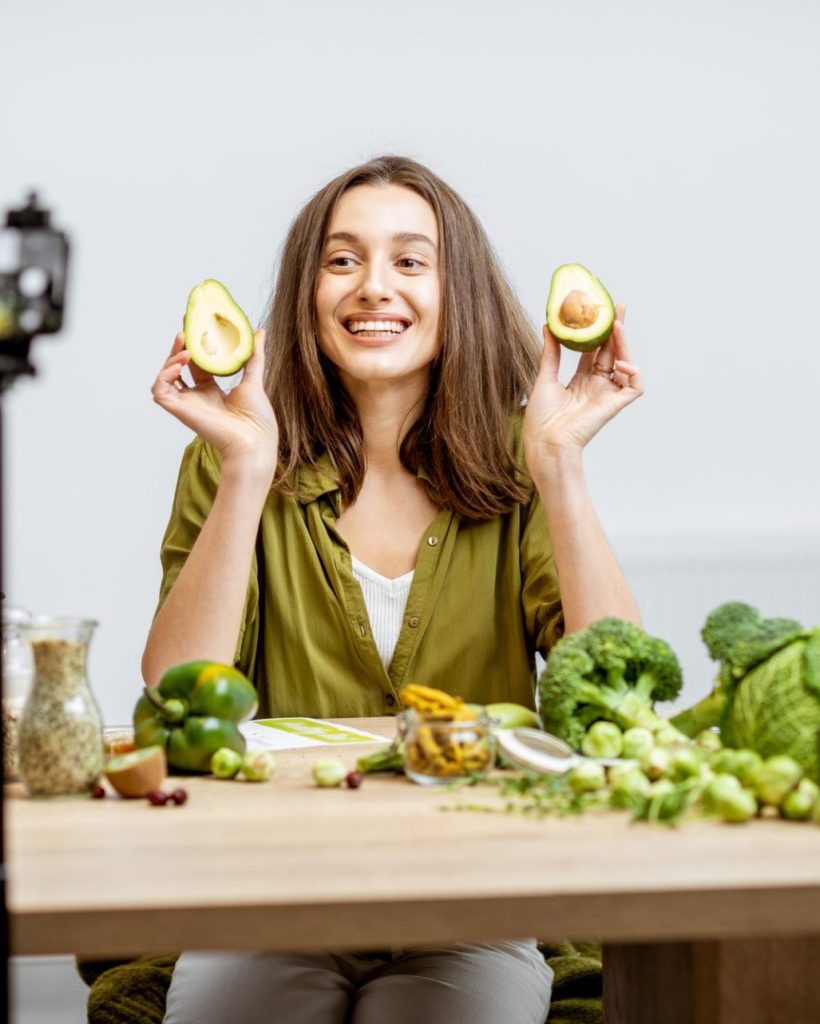 woman-vlogging-about-healthy-food-e1651201796376-po25mfo7z8my94a0i6ncr7hl0yf5kon8njacasv1fk